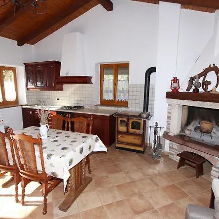 Charmantes Steinhaus Zur Alleinnutzung Mit Liegewiese, Grillbereich, Waschmaschine Σπίτι διακοπών