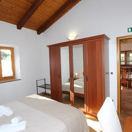 Charmantes Steinhaus Zur Alleinnutzung Mit Liegewiese, Grillbereich, Waschmaschine Holiday home Rovinj